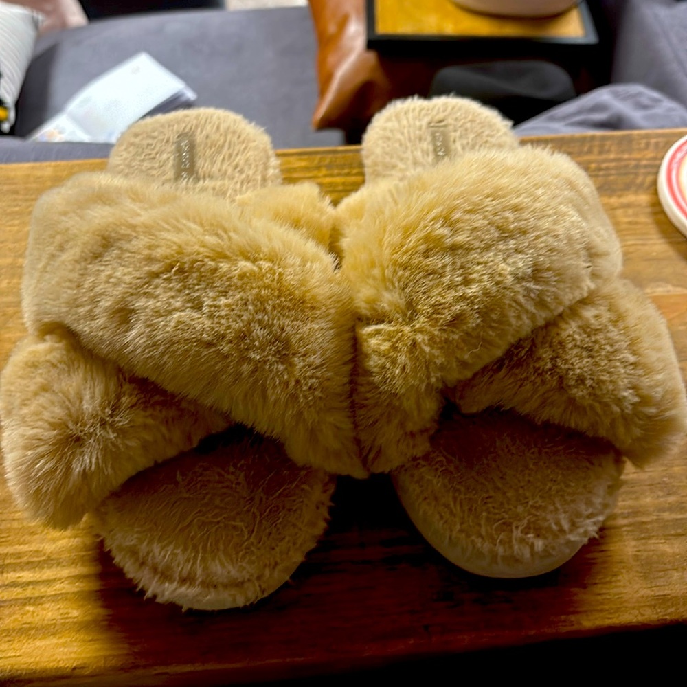 Tan fluffy slippers 8 1/2